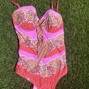 Nanette Leopore underwire 1pc.